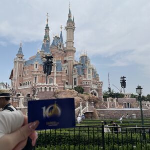 上海ディズニー10周年記念チケットとお城